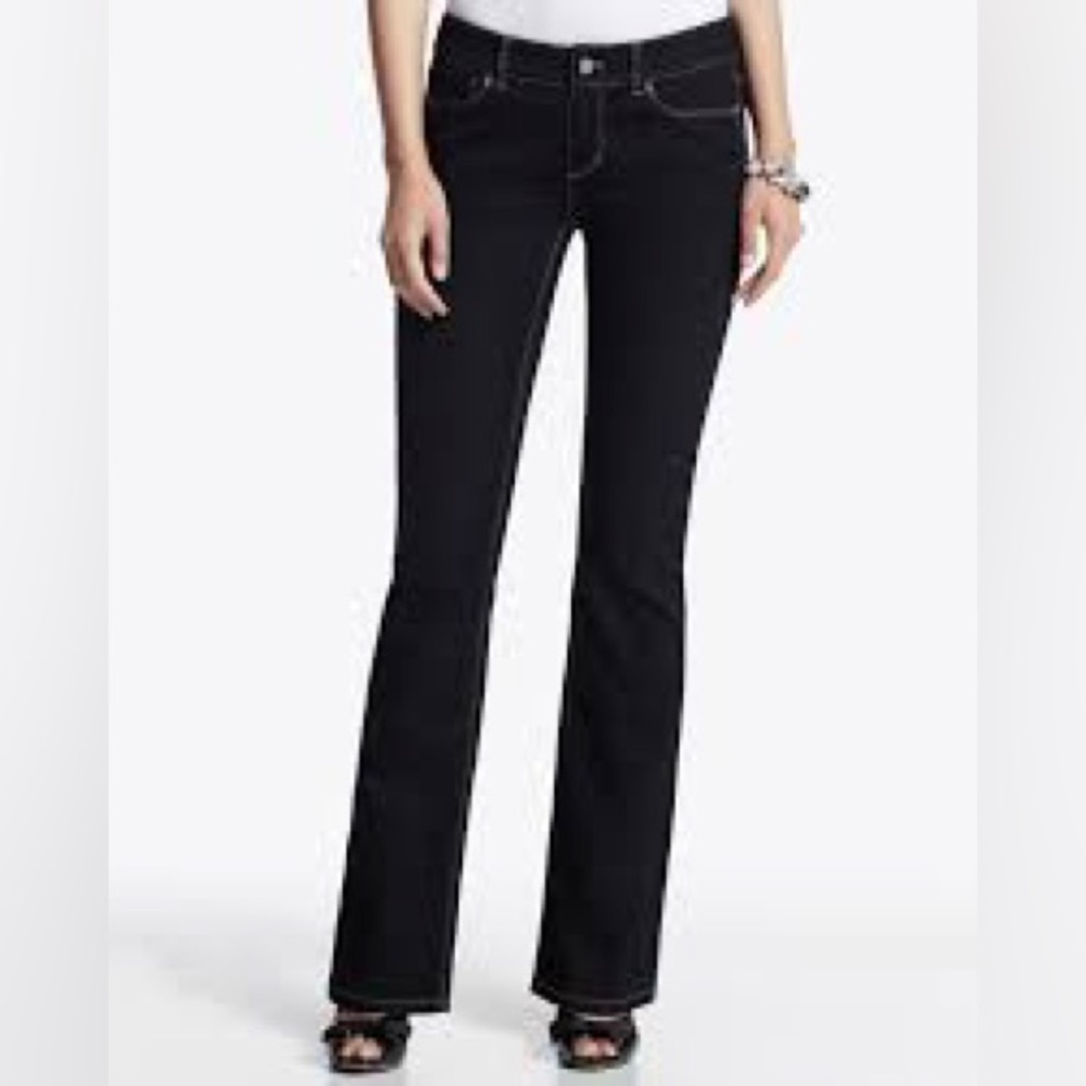 White House Black Market Blanc Fit / Bootcut Jeans